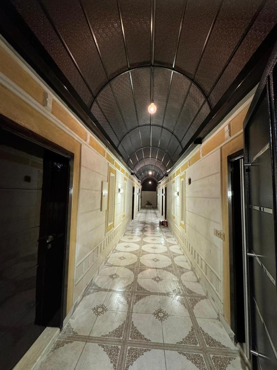 Apartment Gold